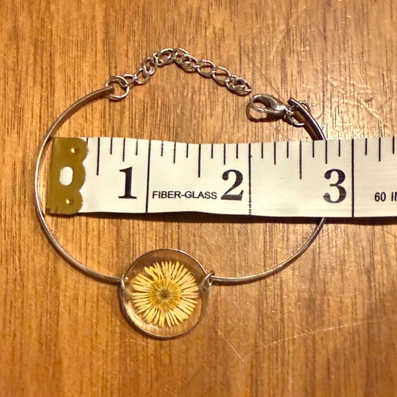 Vintage Gold Floral Bracelet - Picture 3 of 3